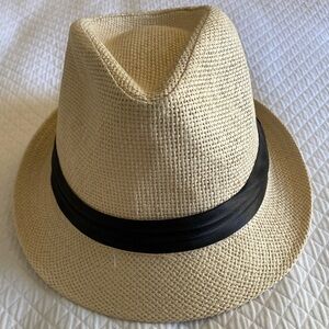 Tan woven trilby hat